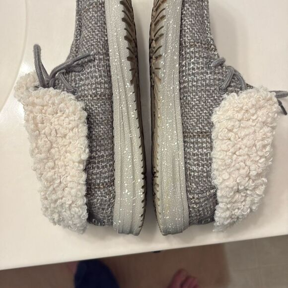 Hey dude Fold over cuff slip on shoes Gray and Cream Size 6 - Picture 6 of 8